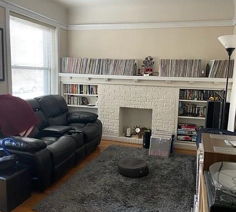 2nd image of 4519 N Whipple St #3