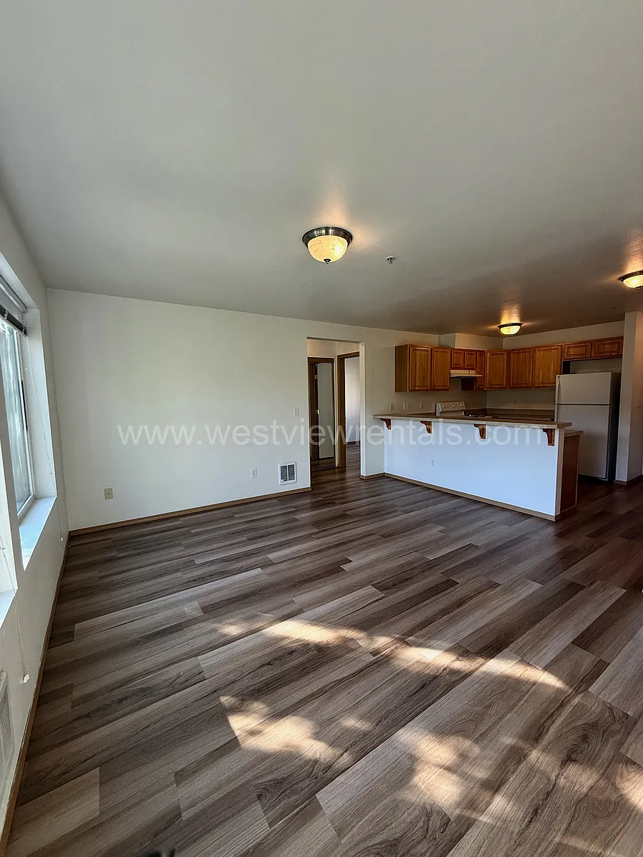 Building Photo - 524 32nd St #305