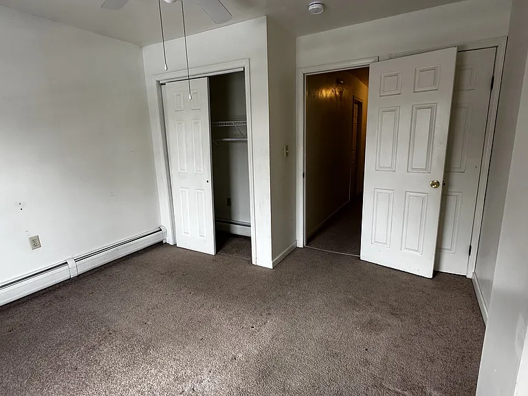 1533 Ross Ave — Photo 12