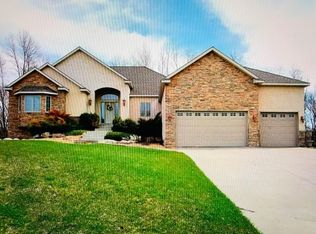 7369 Peltier Cir, Centerville, MN 55038