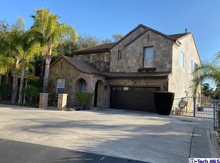 11020 Renaissance Dr, Tujunga, CA 91042