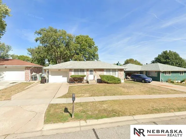 7130 Walker Ave, Lincoln, NE 68507