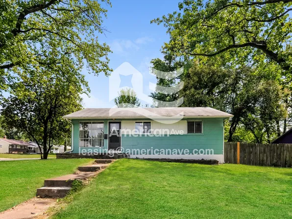 200 Dundee Cir, Saint Louis, MO 63137