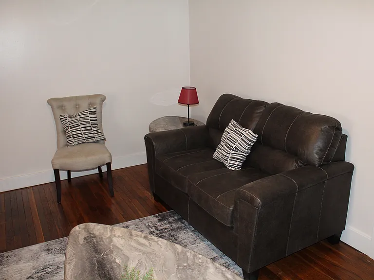 128 S Clark St — Photo 9