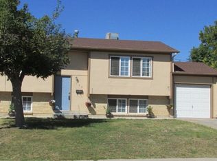 139 Schirra Rd, Pueblo, CO 81001