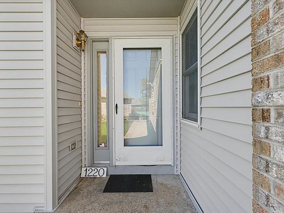 3rd image of 1220 Quail Run Dr #1