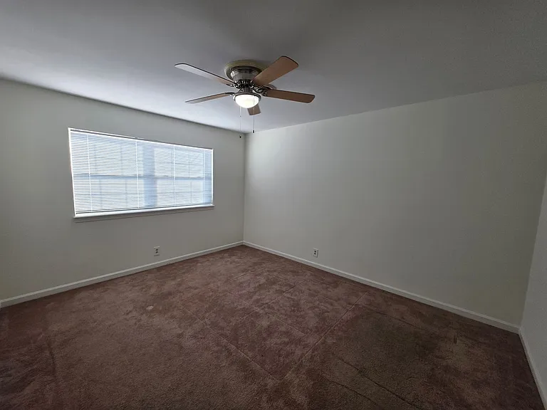 1016 Todd Preis Dr — Photo 13