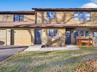 1135 Manor Dr APT 30, Neenah, WI 54956