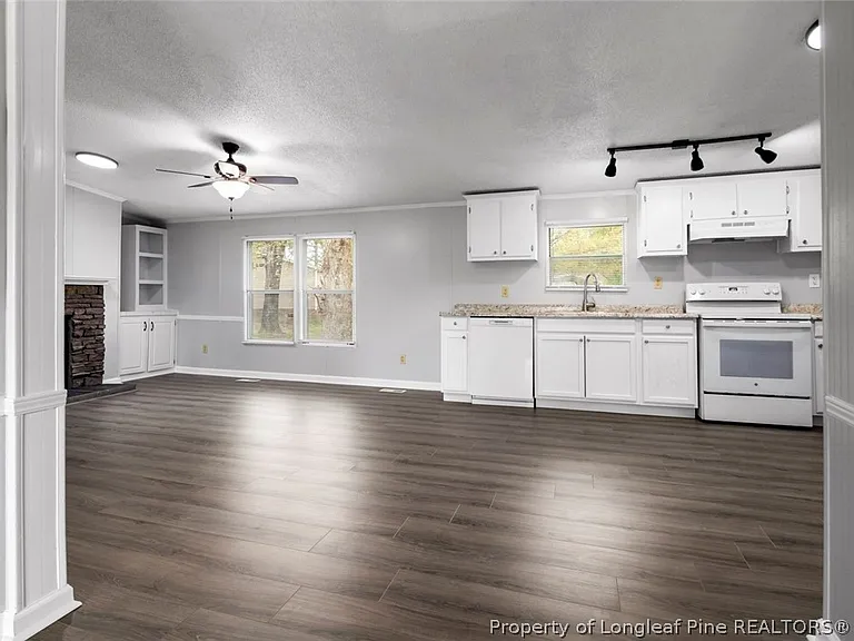 1502 Clan Campbell Dr — Photo 15