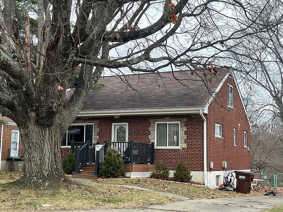 1st image of 332 Swan Cir