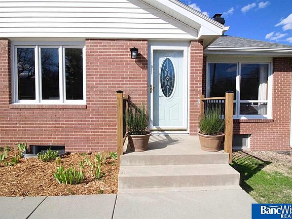 2nd image of 2920 John Ave