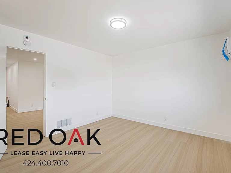 2177 W 25th St #10 — Photo 9