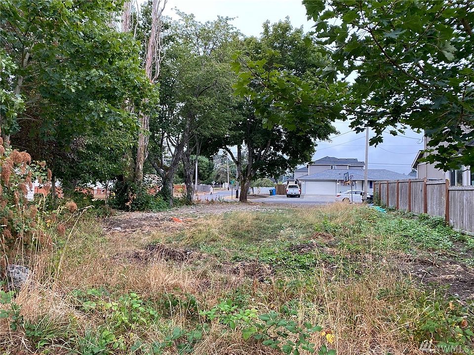 1st image of 851 132nd Street Ct S
