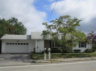 457 River Rd, Lincoln, RI 02865