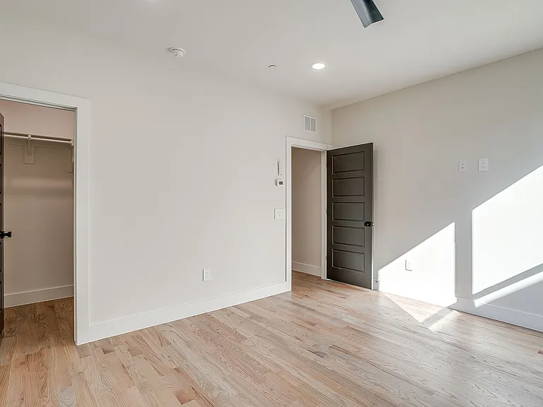 2820 Weisenberger St #110 — Photo 14