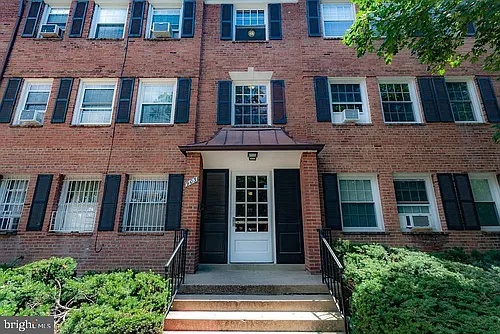 903 S Frederick St #6 Photo 1
