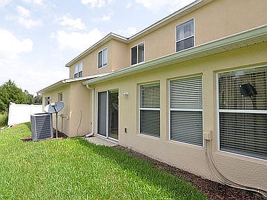 4th image of 200 Winter Nellis Cir #1