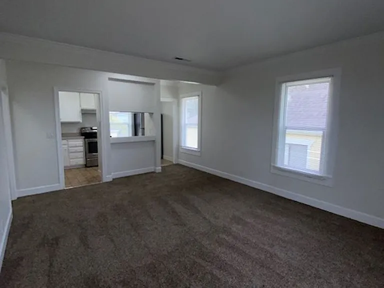585 Laine St — Photo 9