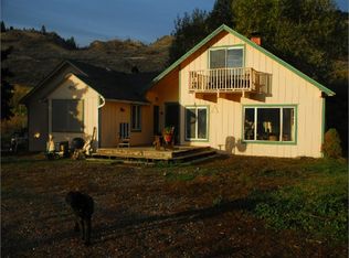 7 Rooster Flats Rd, Oroville, WA 98844