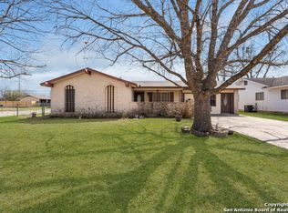 3203 Autumn Ln, Kirby, TX 78219