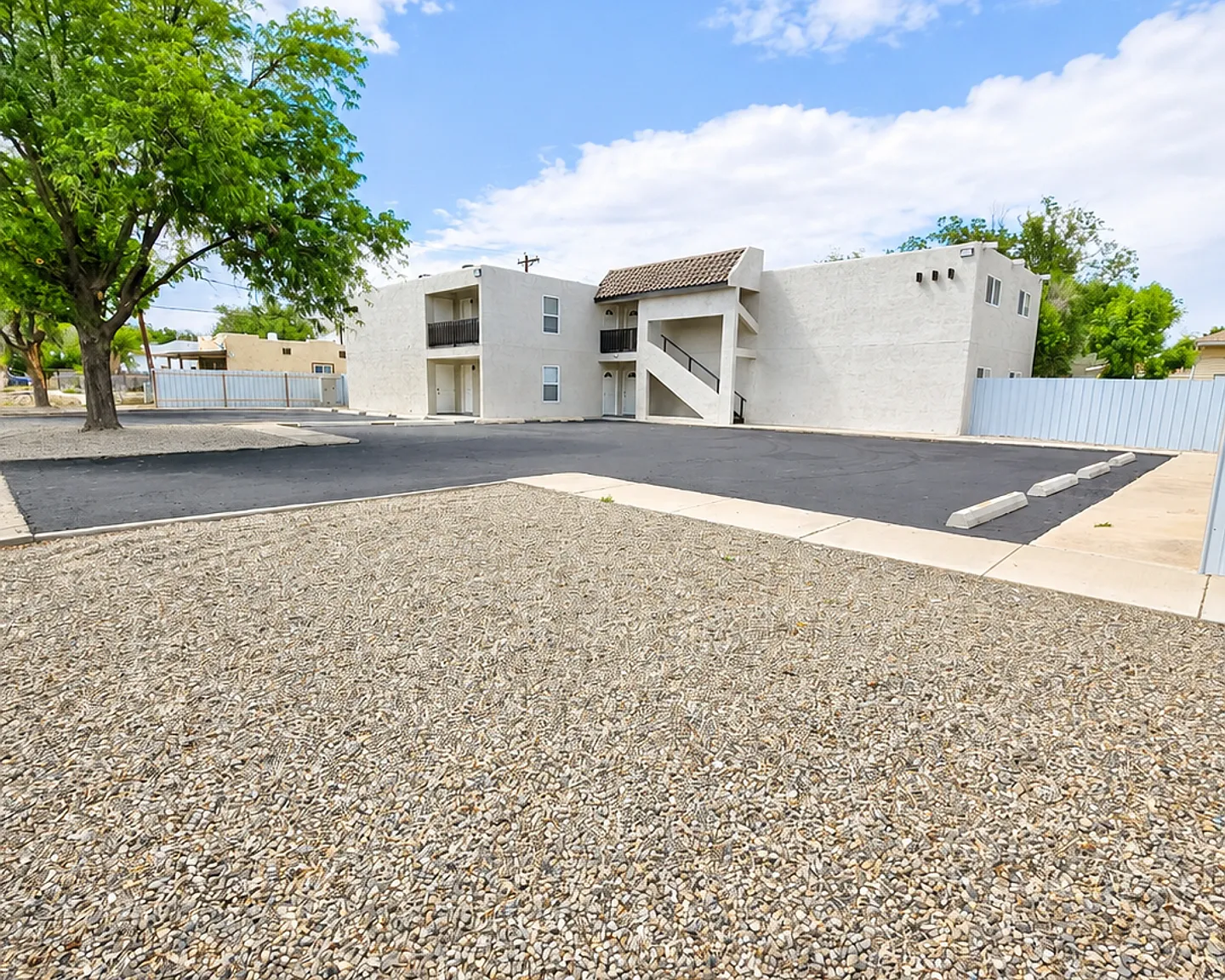 407 W Tilden — Photo 1