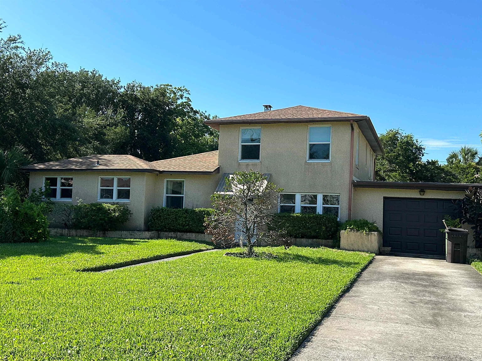 3 bed, 2033 sqft, $2,700 — Photo 1