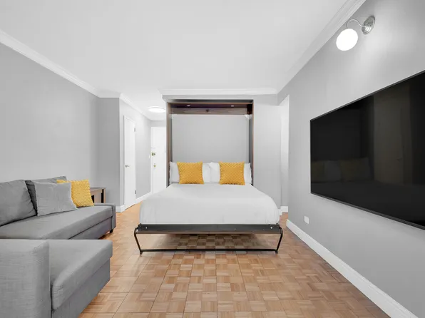 201 West 21st Street image 4 of 5