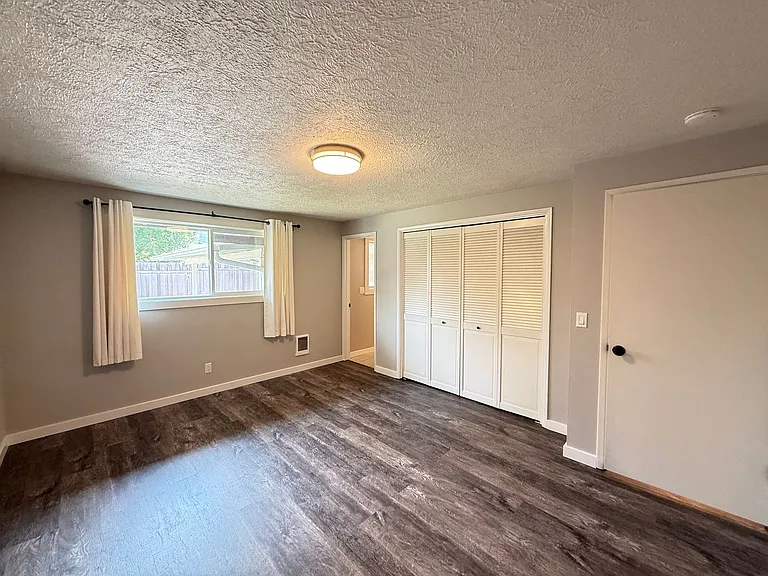 640 Lincoln Ave — Photo 23