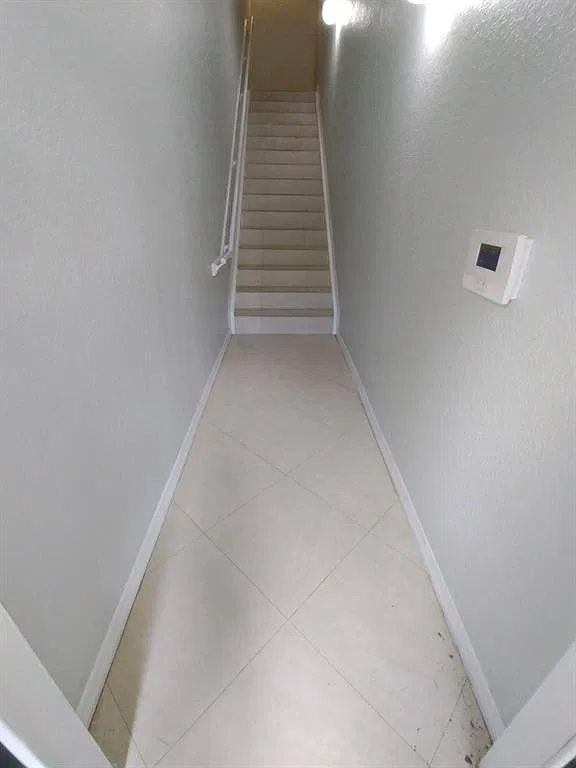 3 bed, 1553 sqft, $2,450 — Photo 2