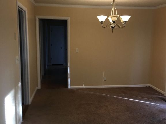 4th image of 2005 W Lake Dr NW