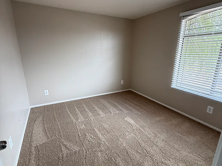 10830 W Taft St — Photo 8