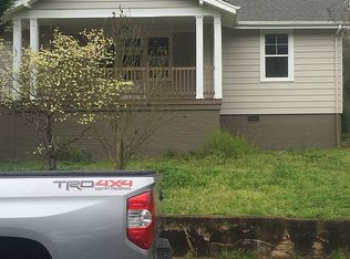 102 Mellon St, Slater, SC 29683