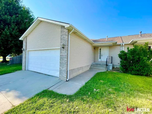 6804 Whitewater Ln, Lincoln, NE 68521