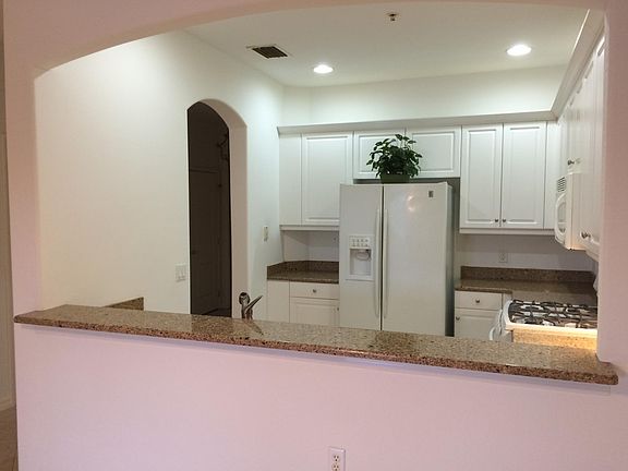 2nd image of 3111 Cottonwood Bnd APT 1702