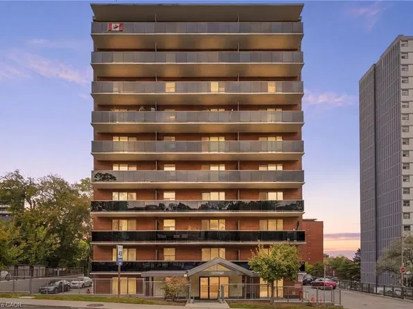81 Charlton Ave E #904, Hamilton, ON L8N 1Y7