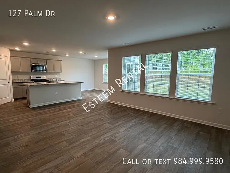 127 Palm Dr — Photo 13