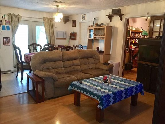 5th image of 3703 McKinney St