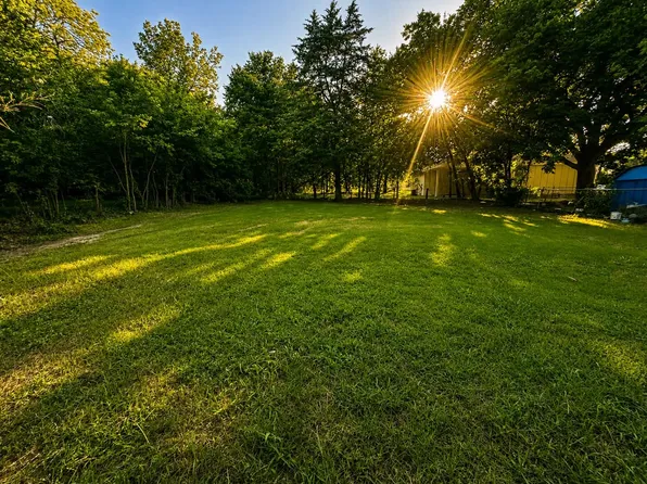 413 Gates St, Bonham, TX 75418
