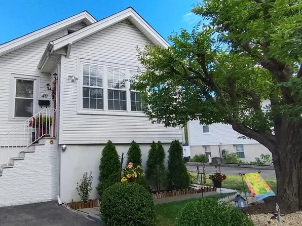 40 Eckel Rd, Little Ferry, NJ 07643