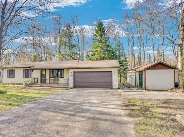 143 Arbutus Ave, Cadillac, MI 49601