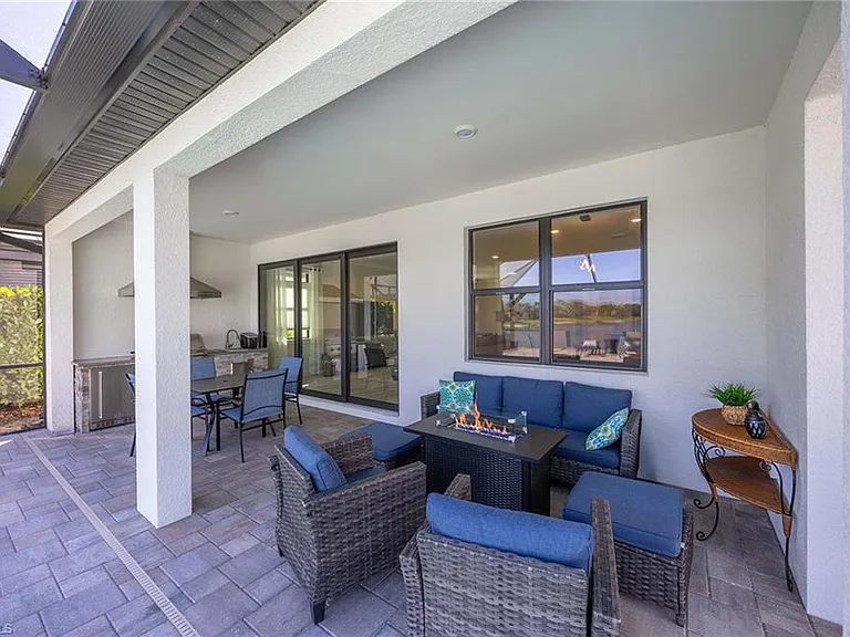 6767 Pennyroyal Dr — Photo 32