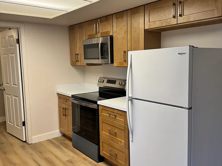 415 E 7415 S #A — Photo 18