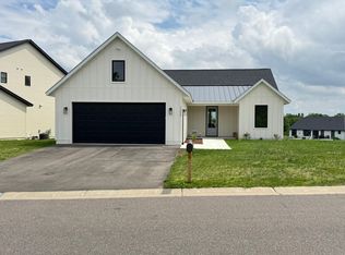 1206 Summit Cv, Dassel, MN 55325