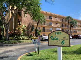 9370 SW 8th St APT 202, Boca Raton, FL 33428