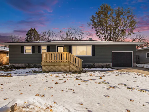 2661 Walnut St, Portage, IN 46368