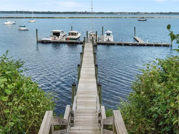 1 Naushon Ave Unit 6, Warwick, RI 02889