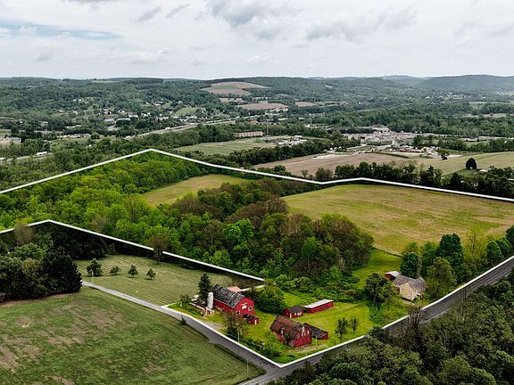 3rd image of 198 Liberty Valley Rd