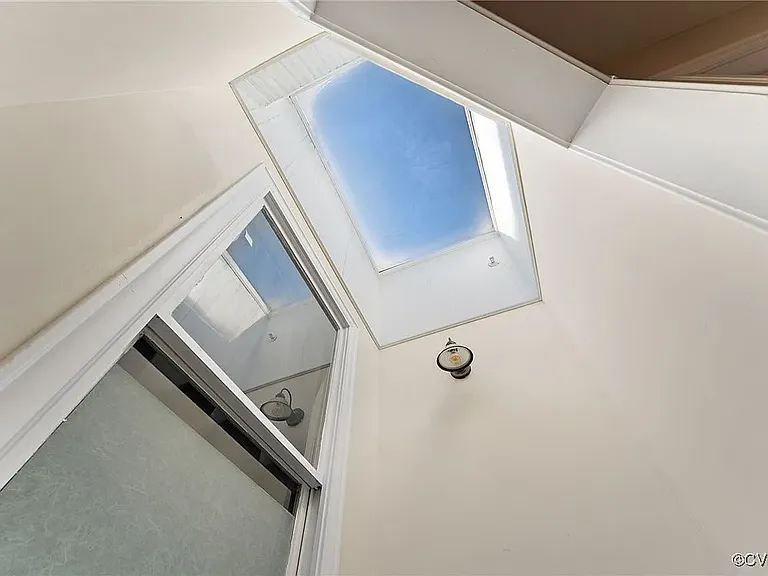 315 N 2nd St #315 — Photo 24