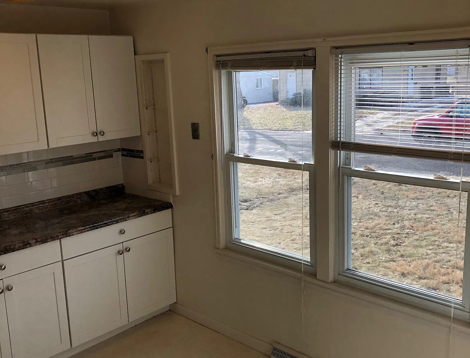 2 bed, 676 sqft, $1,295 — Photo 4