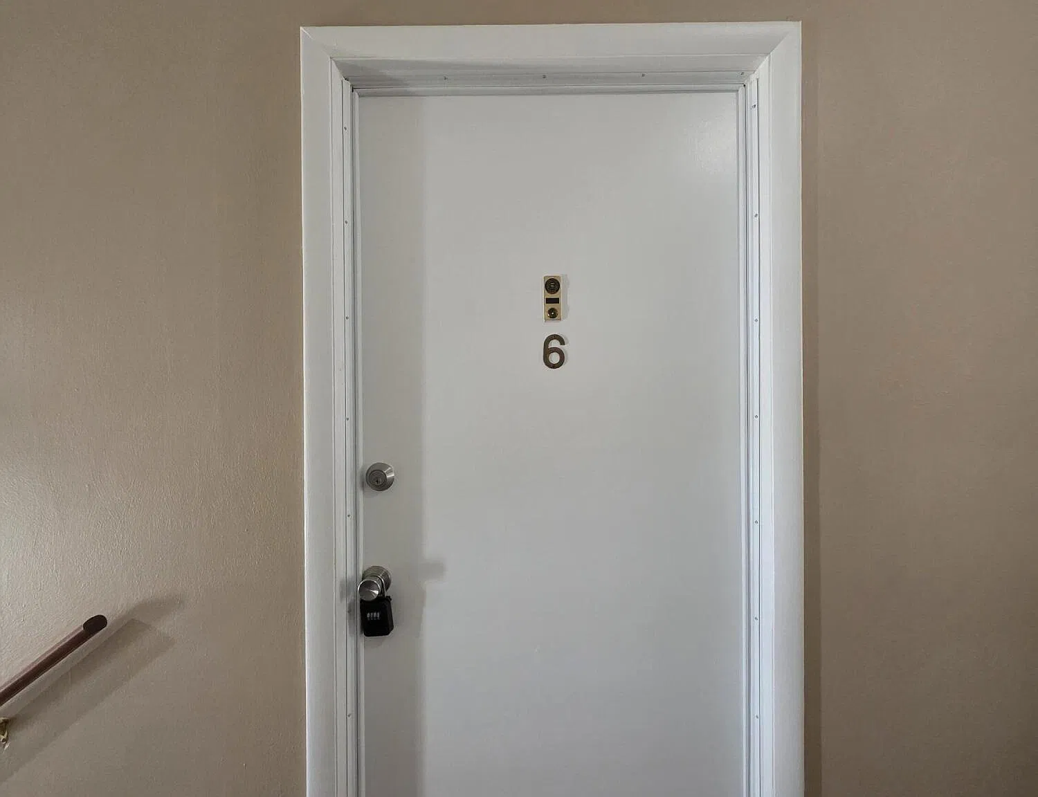 1 bed, 1.0 bath, 650 sqft, $1,050 — Photo 2